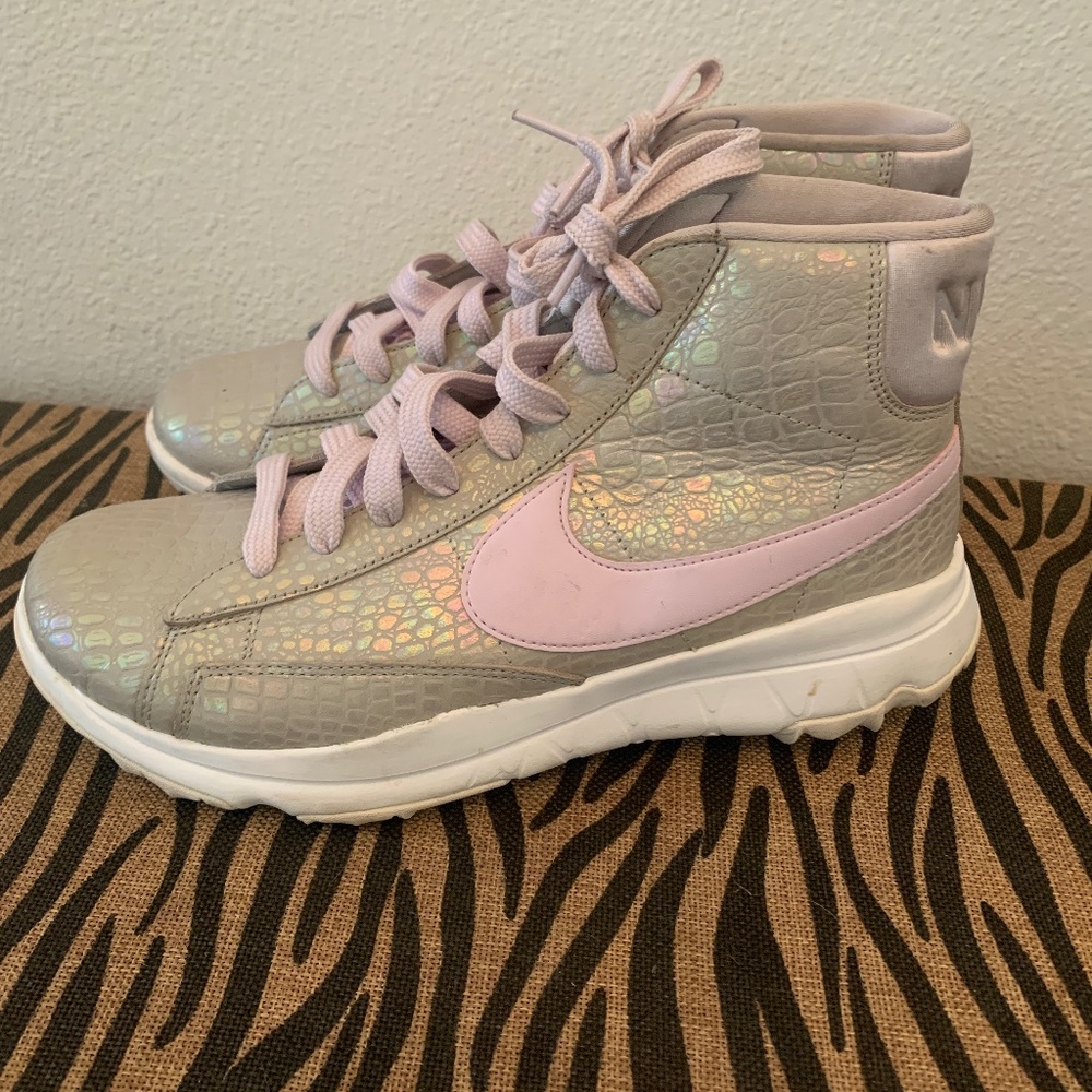 High Top Sneaker